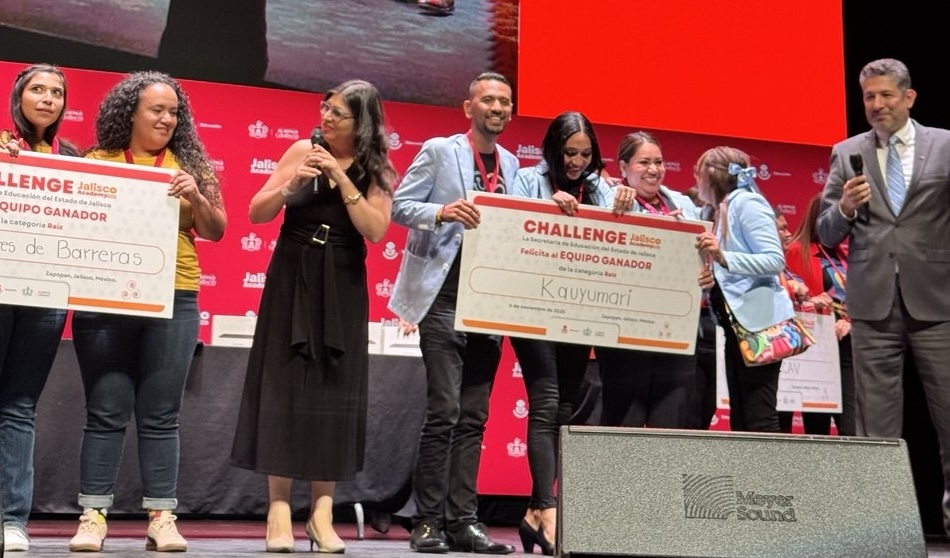 Kauyumari recibe el primer lugar de Raíz
